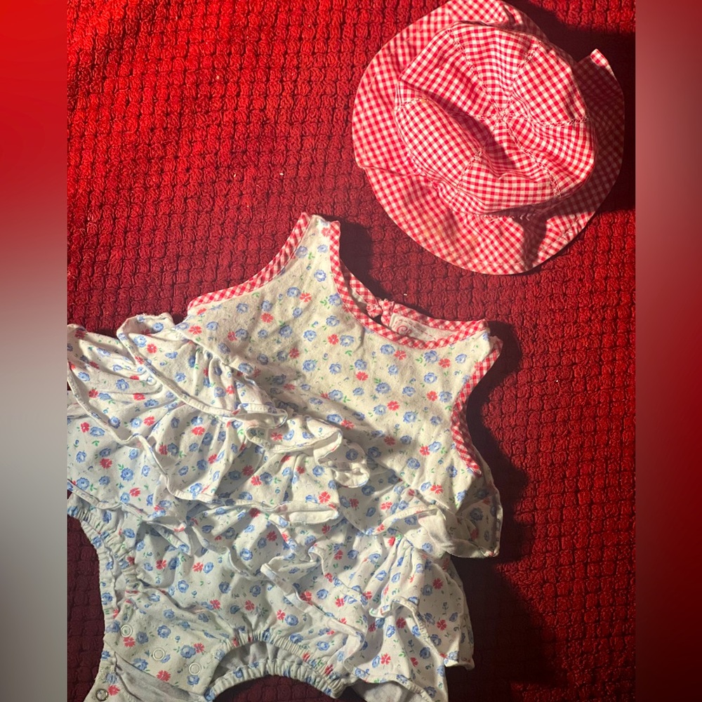 Adorable baby girl matching set size 3M